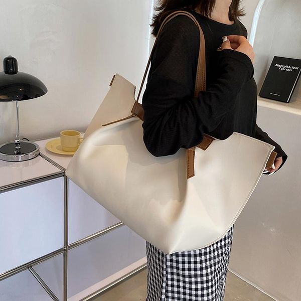 evening bags niche design large-capacity bag women 2021 fashion commuter underarm simple 2in1 tote shoulder width: 46cm
evening bags niche design large-capacity bag women 2021 fashion commuter underarm simple 2in1 tote shoulder width: 46cm