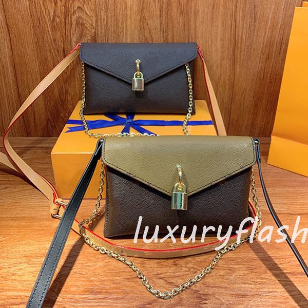 lock retro classic rare style women designers luxurys crossbody bags fashion chain shoulder bags lady clutch letter tote purse 20cm
lock retro classic rare style women designers luxurys crossbody bags fashion chain shoulder bags lady clutch letter tote purse 20cm