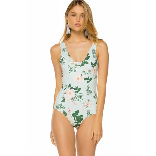 the 2021 ruffled women's swimsuit, shoulder strap, one-piece triangle swimsuit, slim and women's tights swimsuit
the 2021 ruffled women's swimsuit, shoulder strap, one-piece triangle swimsuit, slim and women's tights swimsuit