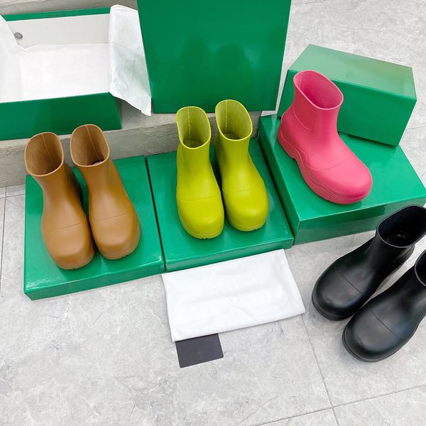 woman boot designer rainboots women candy color rubber rain waterproof luxury shoe platform pvc booties 4 colors, Black;red
woman boot designer rainboots women candy color rubber rain waterproof luxury shoe platform pvc booties 4 colors, Black;red