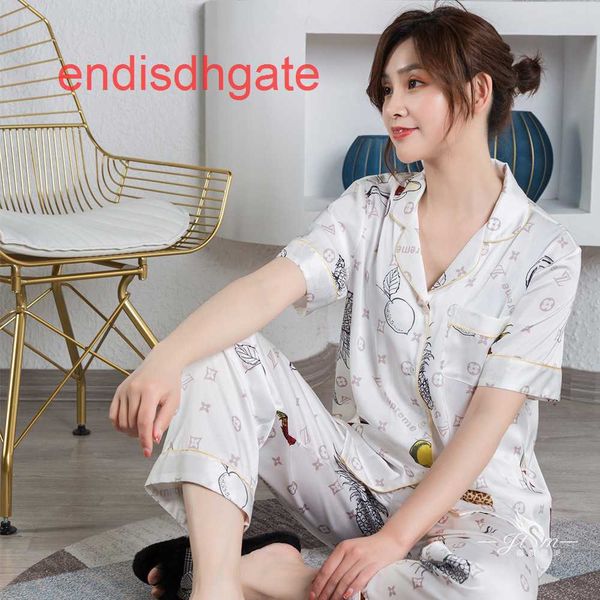 silk jiatai sleeping spring beauty z9058# and icelandic summer new women's short sleeve trousers lapel pajamas, Black;white
silk jiatai sleeping spring beauty z9058# and icelandic summer new women's short sleeve trousers lapel pajamas, Black;white