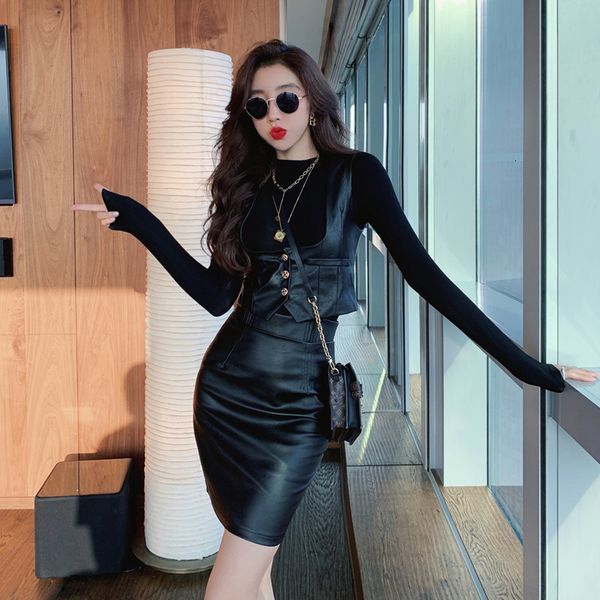 new arrival fashion korean women spring ol temperament black slim simple t-shirt vest and pu mini skirt three-piece set x3si
new arrival fashion korean women spring ol temperament black slim simple t-shirt vest and pu mini skirt three-piece set x3si