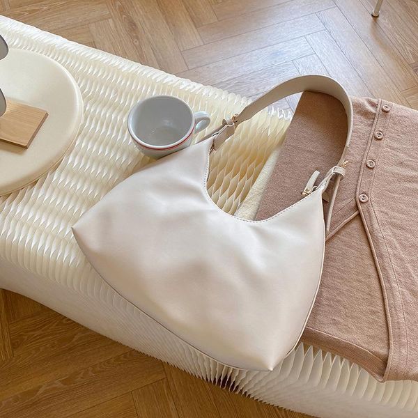 evening bags bag women trendy fashion underarm crescent casual all-match shoulder messenger luxury designer
evening bags bag women trendy fashion underarm crescent casual all-match shoulder messenger luxury designer