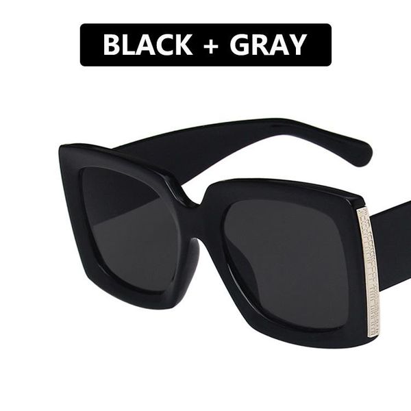 sunglasses cross border european and american fashion large box 2021 men's women's 8137 pe, White;black
sunglasses cross border european and american fashion large box 2021 men's women's 8137 pe, White;black