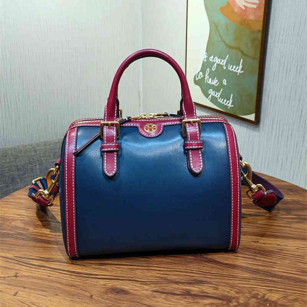 tb new color matching barrel hand napa leather one shoulder messenger bag women's 
tb new color matching barrel hand napa leather one shoulder messenger bag women's