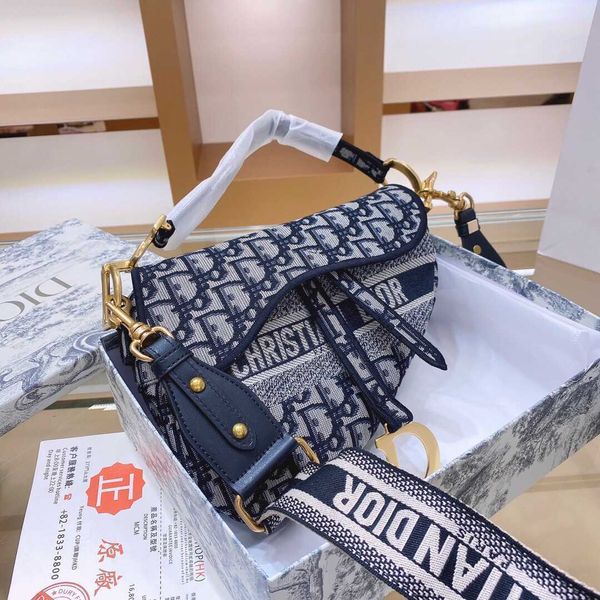 d women's bag old flower canvas saddle letter printed saddle bag satchel shoulder zly
d women's bag old flower canvas saddle letter printed saddle bag satchel shoulder zly