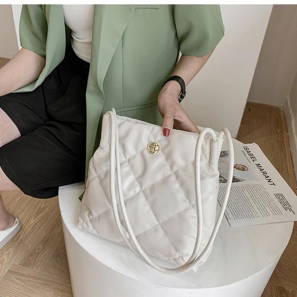 evening bags lingge design pu leather bucket shoulder for women 2021 summer fashion handbags female high capacity shopping purse
evening bags lingge design pu leather bucket shoulder for women 2021 summer fashion handbags female high capacity shopping purse