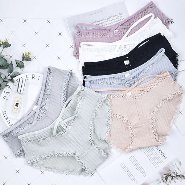 panties nayipai middle waist hollow thread cotton women's underwear lace edge breathable bottom, Black;pink
panties nayipai middle waist hollow thread cotton women's underwear lace edge breathable bottom, Black;pink