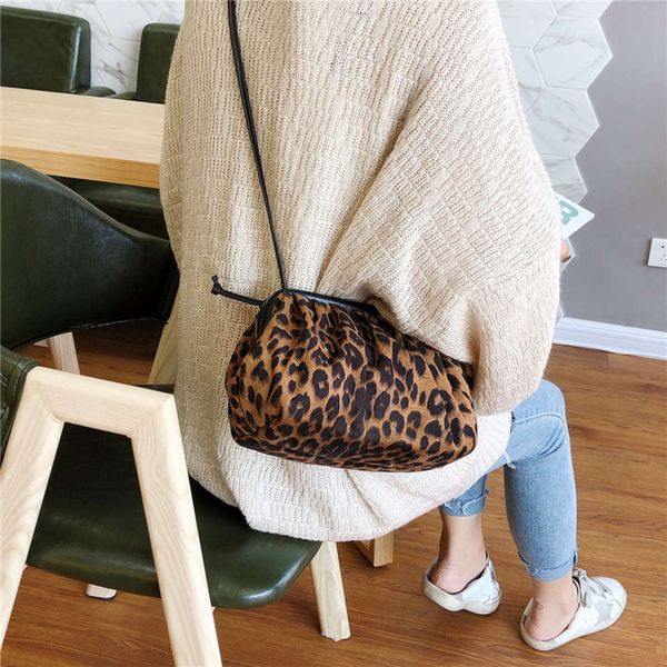 hbp autumn women's 2021 new style fashion matching leopard cloud messenger bag
hbp autumn women's 2021 new style fashion matching leopard cloud messenger bag