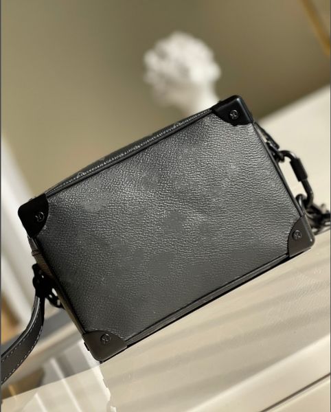 2022 classic small chain clutch bag for women men crossbody chest bags ladies outdoor totes canvas handbags woman size 22x15x5cm
2022 classic small chain clutch bag for women men crossbody chest bags ladies outdoor totes canvas handbags woman size 22x15x5cm