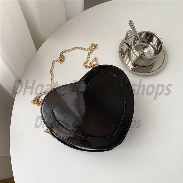 shoulder bags luxurys designers fashion womens crossbody handbags wallets ladies clutch love chain bag purse 2021 totes cross body handbag
shoulder bags luxurys designers fashion womens crossbody handbags wallets ladies clutch love chain bag purse 2021 totes cross body handbag