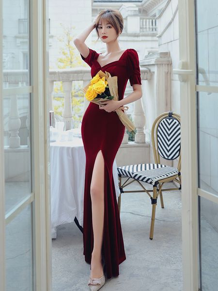 wine red velvet sweetheart collar long toast dress high split formal evening dress elegant female banquet party gown, Black;red
wine red velvet sweetheart collar long toast dress high split formal evening dress elegant female banquet party gown, Black;red