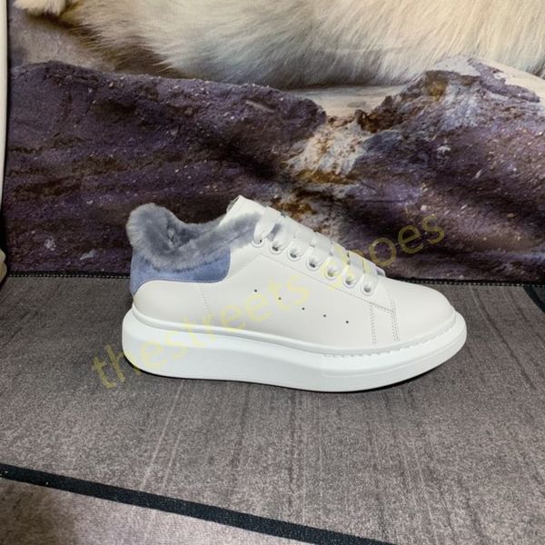 designer platform casual shoes luxury men women smooth calfskin lace-up wide sports sneakers with contrasting curly sheepskin lining and sue, Black
designer platform casual shoes luxury men women smooth calfskin lace-up wide sports sneakers with contrasting curly sheepskin lining and sue, Black