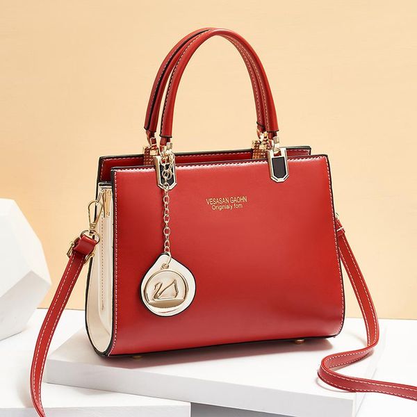 shoulder bags women's bag 2021 fashion middle-aged mother's atmosphere contrast color one slant cross portable small square
shoulder bags women's bag 2021 fashion middle-aged mother's atmosphere contrast color one slant cross portable small square
