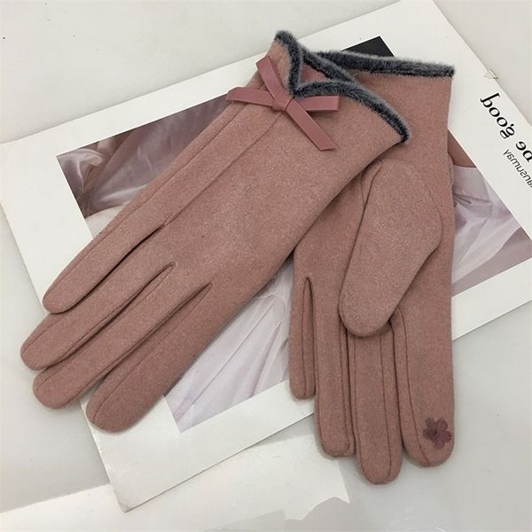 elegant bowknot suede gloves women's winter outdoor cycling plush warm literary, Black
elegant bowknot suede gloves women's winter outdoor cycling plush warm literary, Black