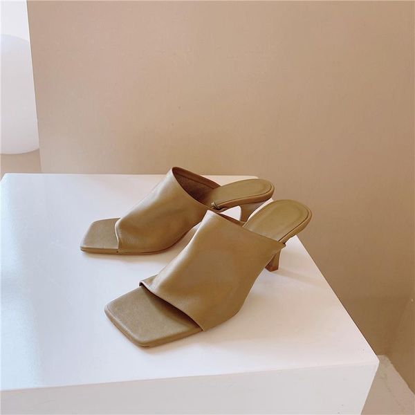 2021 new brand designer square toe mules heels slippers sandals women solid high heels women slides ladies party sandals shoes, Black
2021 new brand designer square toe mules heels slippers sandals women solid high heels women slides ladies party sandals shoes, Black