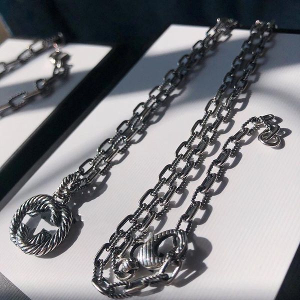 chains classic g logo 925 sterling silver double letter striped twist necklace, retro and exquisite personality, adjustable size
chains classic g logo 925 sterling silver double letter striped twist necklace, retro and exquisite personality, adjustable size