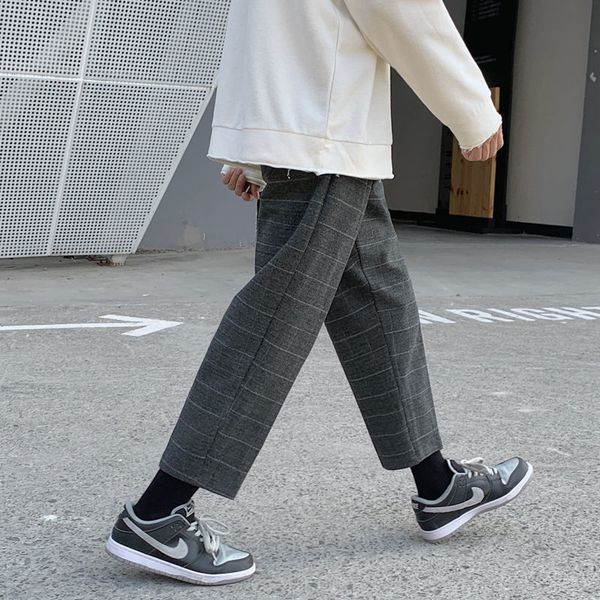 2021 winter thick woolen men's warmth fashion retro casual plaid men streetwear style straight wide leg pants mens 79td, Black
2021 winter thick woolen men's warmth fashion retro casual plaid men streetwear style straight wide leg pants mens 79td, Black