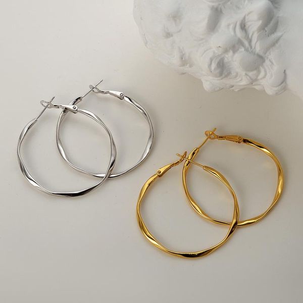 hoop & huggie real 925 sterling silver earrings for women large round circel twisted elegant minimalist earings fashion jewelry 2021, Golden;silver
hoop & huggie real 925 sterling silver earrings for women large round circel twisted elegant minimalist earings fashion jewelry 2021, Golden;silver