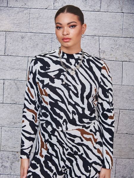 plus mock neck zebra striped g6sd#, Black 
plus mock neck zebra striped g6sd#, Black