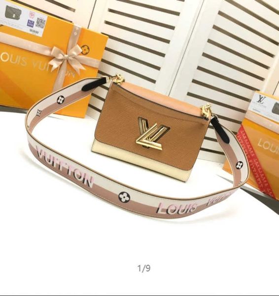 brand handles designer luxury totes m50330 silk-printed bags water body ripple twist shoulder shoulder bag cross handbags bag iconic clu
brand handles designer luxury totes m50330 silk-printed bags water body ripple twist shoulder shoulder bag cross handbags bag iconic clu