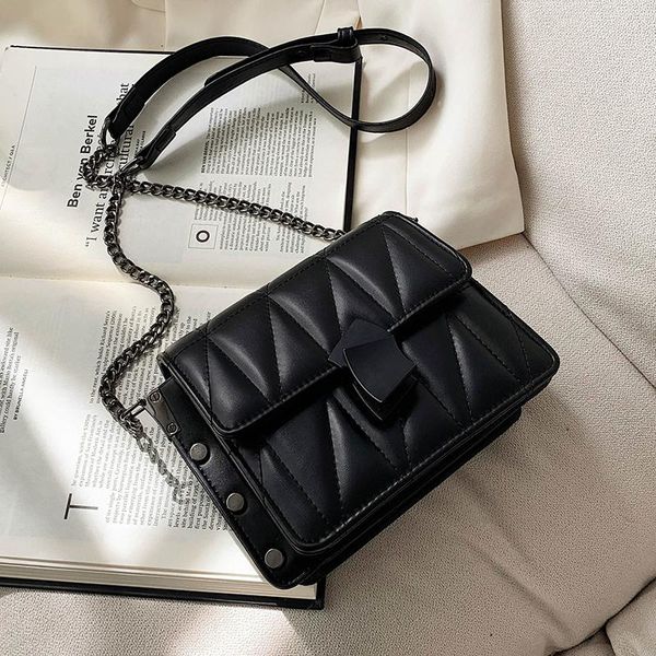outdoor bags woman shoulder bag fashionable simple chain messenger luxury designer handbag 2021 female underarm
outdoor bags woman shoulder bag fashionable simple chain messenger luxury designer handbag 2021 female underarm