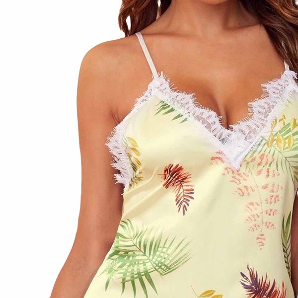 women sling dress satin texture sexyy deep v neckline lace stitching leaf pattern printing summer pajamas 2020 new hot, Red;black
women sling dress satin texture sexyy deep v neckline lace stitching leaf pattern printing summer pajamas 2020 new hot, Red;black