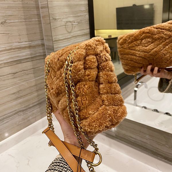 winter designer plush bag brown lambwool bags loulou fashion vintage luxury design multi purse pochette cross body pocket retro style warm
winter designer plush bag brown lambwool bags loulou fashion vintage luxury design multi purse pochette cross body pocket retro style warm