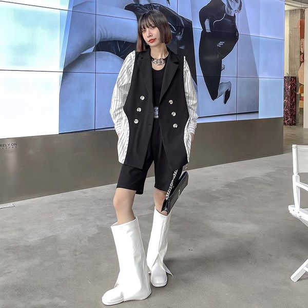 women's suits & blazers ladies splicing coat spring and autumn pure color stripe design fashionable loose irregular suit collar, White;black
women's suits & blazers ladies splicing coat spring and autumn pure color stripe design fashionable loose irregular suit collar, White;black