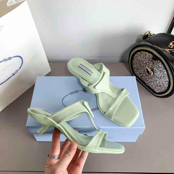 slippers wholesale brand female slippers designer flip flop sandals summer non-slip highs heels luxury casual shoes l, Black
slippers wholesale brand female slippers designer flip flop sandals summer non-slip highs heels luxury casual shoes l, Black