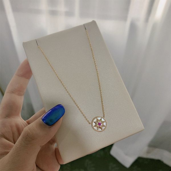 2021 luxury designer jewelry round single diamond white fritillaria red new six pointed star necklace 925 silver necklace
2021 luxury designer jewelry round single diamond white fritillaria red new six pointed star necklace 925 silver necklace