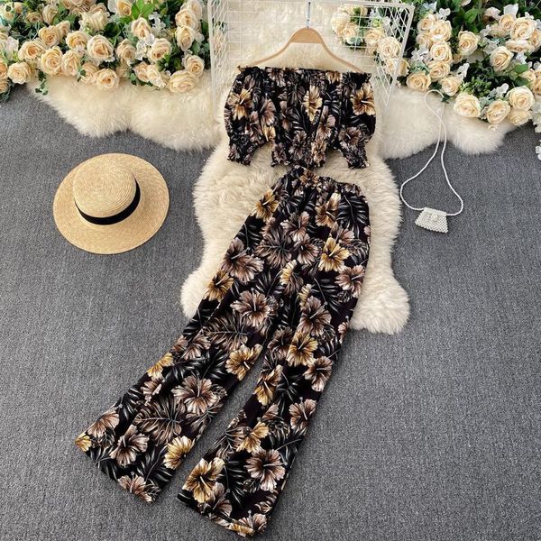 women's tracksuits 2021 spring holiday style printed two-piece suit slash neck collar women short high-waist wide-leg pants c234, Gray
women's tracksuits 2021 spring holiday style printed two-piece suit slash neck collar women short high-waist wide-leg pants c234, Gray