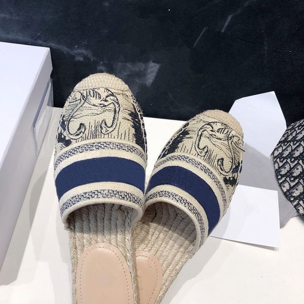 70% off wholesale sandals flip-flops luxury summer new style letter embroidery flower fisherman shoes straw woven mule all-match flat-bottom, Black
70% off wholesale sandals flip-flops luxury summer new style letter embroidery flower fisherman shoes straw woven mule all-match flat-bottom, Black