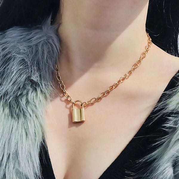 pendant necklaces vintage gold color lock pendants necklace for women fashion metal thick chain bohemia jewelry valentine's day gift, Silver
pendant necklaces vintage gold color lock pendants necklace for women fashion metal thick chain bohemia jewelry valentine's day gift, Silver