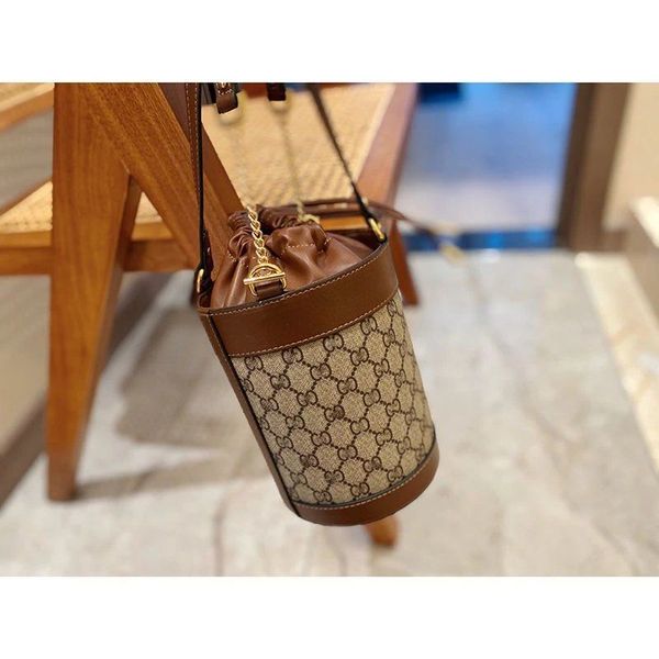 2021 new 1955 pure leather printing messenger versatile chain women's shoulder bucket storage bags
2021 new 1955 pure leather printing messenger versatile chain women's shoulder bucket storage bags