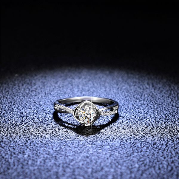 excellent cut diamond test passed color moissanite rose shaped ring 100% real silver 925 jewelry teen girls, Golden;silver
excellent cut diamond test passed color moissanite rose shaped ring 100% real silver 925 jewelry teen girls, Golden;silver