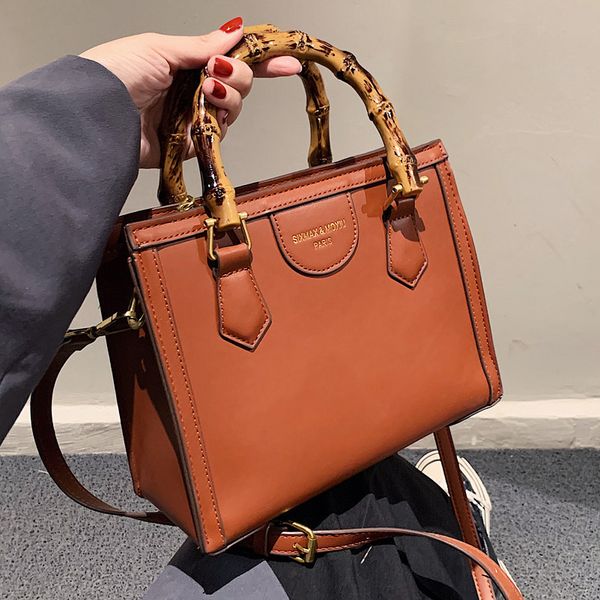 factory direct sale 75% off high sense 2021 new women's large capacity versatile messenger single shoulder commuter portable tote bags
factory direct sale 75% off high sense 2021 new women's large capacity versatile messenger single shoulder commuter portable tote bags