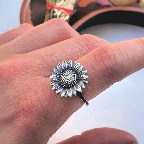 cluster rings fashion silver color bohemia sunflower ring flower finger for women girls party jewelry gifts, Golden;silver
cluster rings fashion silver color bohemia sunflower ring flower finger for women girls party jewelry gifts, Golden;silver