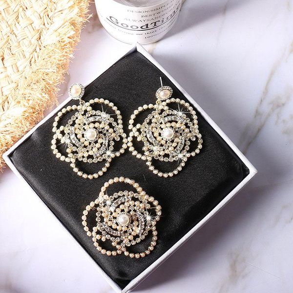 stud trendy design crystal pearl flower earring jewelry for women party wedding, Golden;silver
stud trendy design crystal pearl flower earring jewelry for women party wedding, Golden;silver