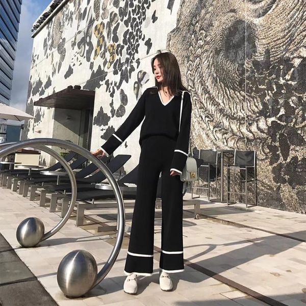 women's two piece pants 2021 knitted suit female temperament hit the color v-neck sweater and striped wide leg fashion knit women two-p, White
women's two piece pants 2021 knitted suit female temperament hit the color v-neck sweater and striped wide leg fashion knit women two-p, White