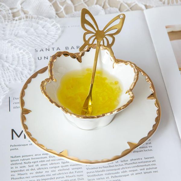 phnom penh ceramic lace tableware set dessert oatmeal bowl with butterfly golden spoon afternoon tea cup homeware decoration
phnom penh ceramic lace tableware set dessert oatmeal bowl with butterfly golden spoon afternoon tea cup homeware decoration