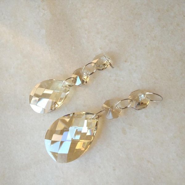 10pcs/lot 38/50 cognac almond shaped pandent+2 octagonal+3 chrome ring connector glass wedding chandelier crystal
10pcs/lot 38/50 cognac almond shaped pandent+2 octagonal+3 chrome ring connector glass wedding chandelier crystal