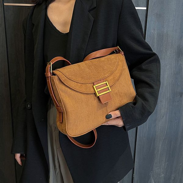 handbag women's autumn and winter new fashion texture small square bag simple large capacity single shoulder messenger bag
handbag women's autumn and winter new fashion texture small square bag simple large capacity single shoulder messenger bag