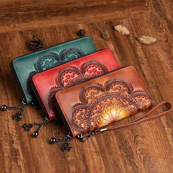 2020 new head live broadcast long leather wallet women's colored hand bag, Red;black
2020 new head live broadcast long leather wallet women's colored hand bag, Red;black