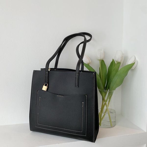evening bags fashion designer shoulder brand women totes shopping bag female leather solid color large handbag for 2021
evening bags fashion designer shoulder brand women totes shopping bag female leather solid color large handbag for 2021