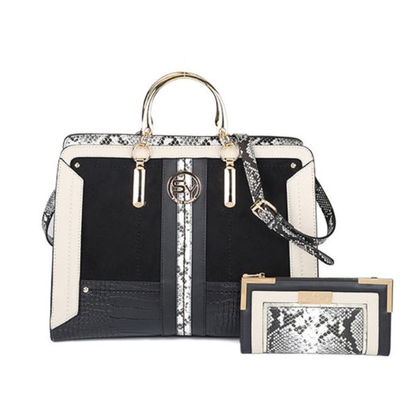 handbag women luxurys designers bags 2021 crossbody bag sold genuine leather qual purse zhouzhoubao123
handbag women luxurys designers bags 2021 crossbody bag sold genuine leather qual purse zhouzhoubao123