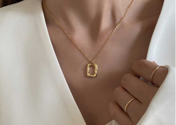 pendant necklaces 2021 european and american selling wowen high-fashion classic gold alloy geometric oval square necklace, Silver
pendant necklaces 2021 european and american selling wowen high-fashion classic gold alloy geometric oval square necklace, Silver