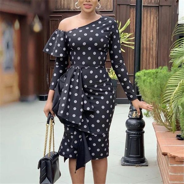 casual dresses dress 2021 women black dot printed one shoulder ruffles bodycon elegant evening night party dinner fashion midi, Black;gray
casual dresses dress 2021 women black dot printed one shoulder ruffles bodycon elegant evening night party dinner fashion midi, Black;gray