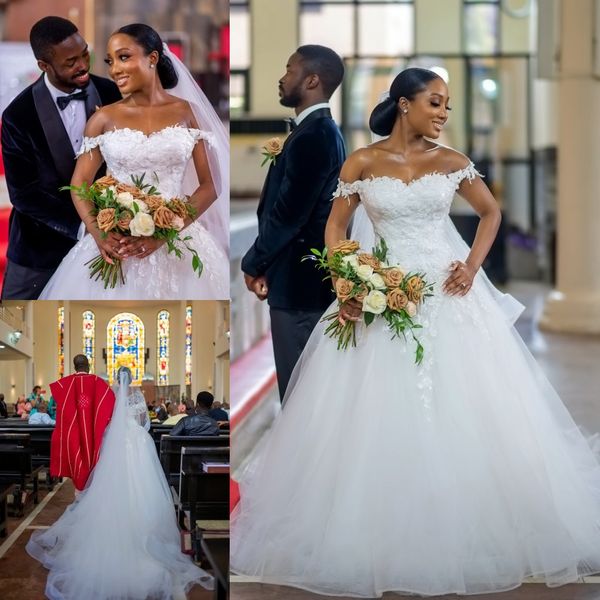 graceful lace wedding dresses off the shoulder neck pearls bridal gowns plus size a line sweep train tulle vestido de novia, White
graceful lace wedding dresses off the shoulder neck pearls bridal gowns plus size a line sweep train tulle vestido de novia, White
