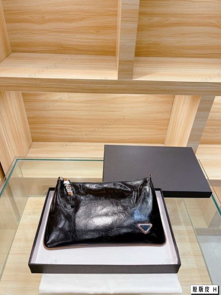 designer women's leather black square clutch messenger bag with box size 38*22cm
designer women's leather black square clutch messenger bag with box size 38*22cm